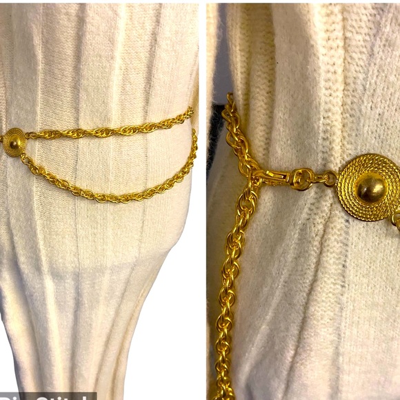 Vintage Accessories - Vintage Gold Korean medallion belt